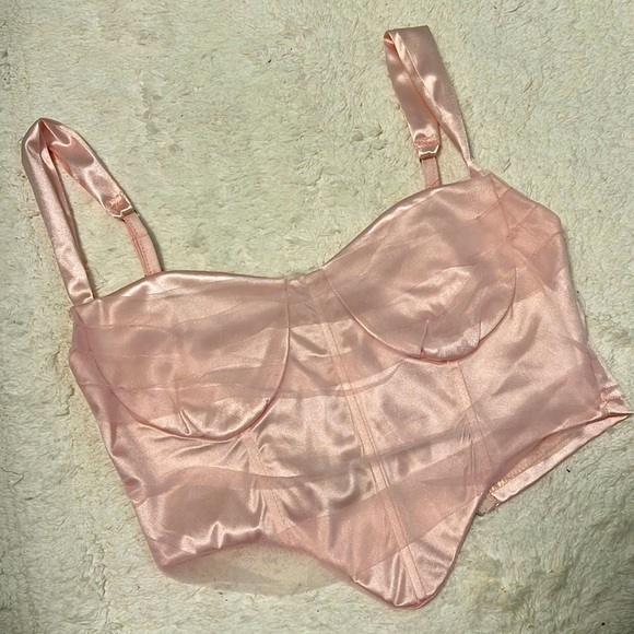 NEW Flattering Asymmetrical Hem Cami Top - Picture 4 of 8